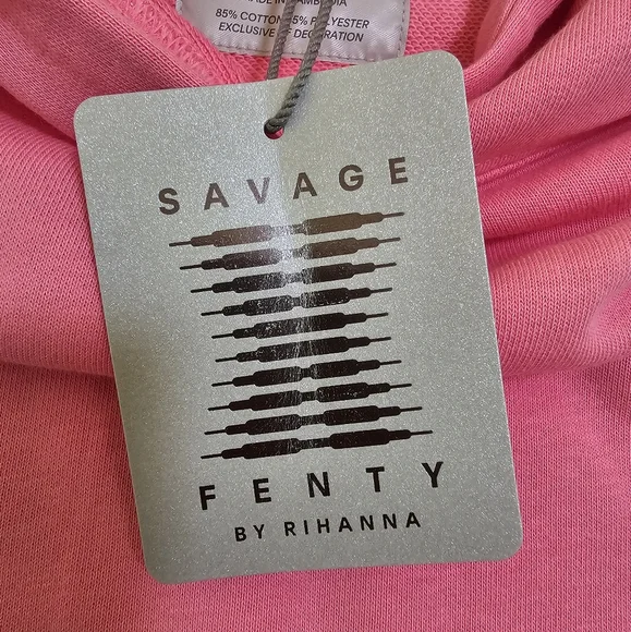SAVAGE X FENTY ESSENTIAL TERRY SCOPE LOGO CROPPED HOODIE - Picture 3 of 9